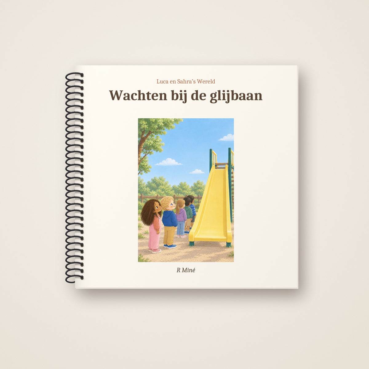 Wachten bij de glijbaan – voorkant, spiraalgebonden prentenboek